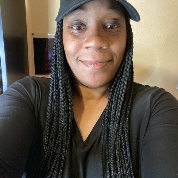 New black adjustable hat small box braids - Picture 5 of 8